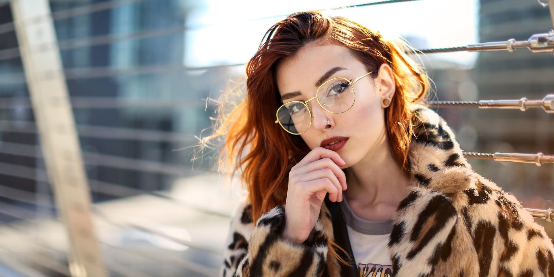 Mini style guide with a huge perspective spectacles and fashion