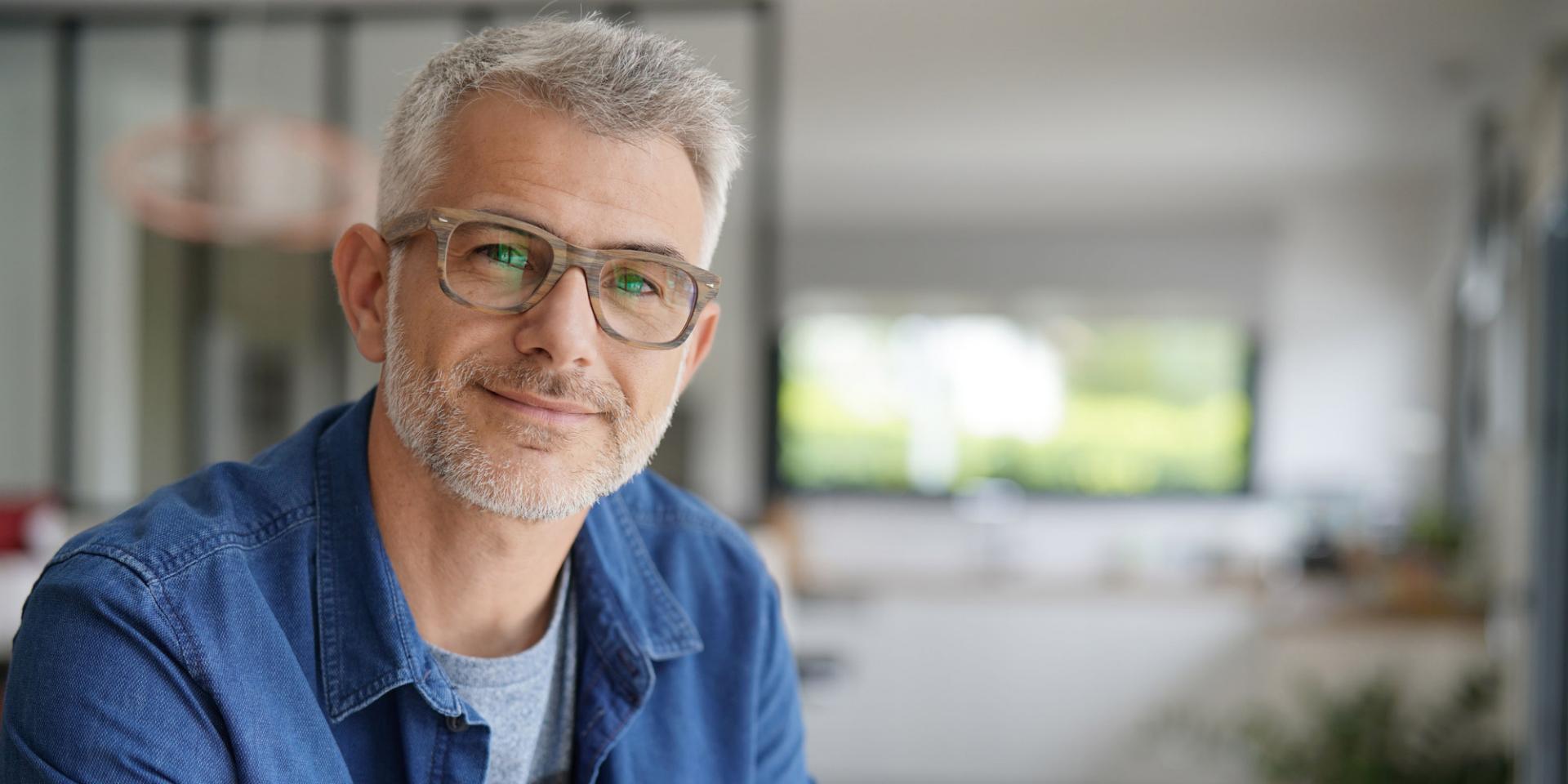 Need to wear glasses store