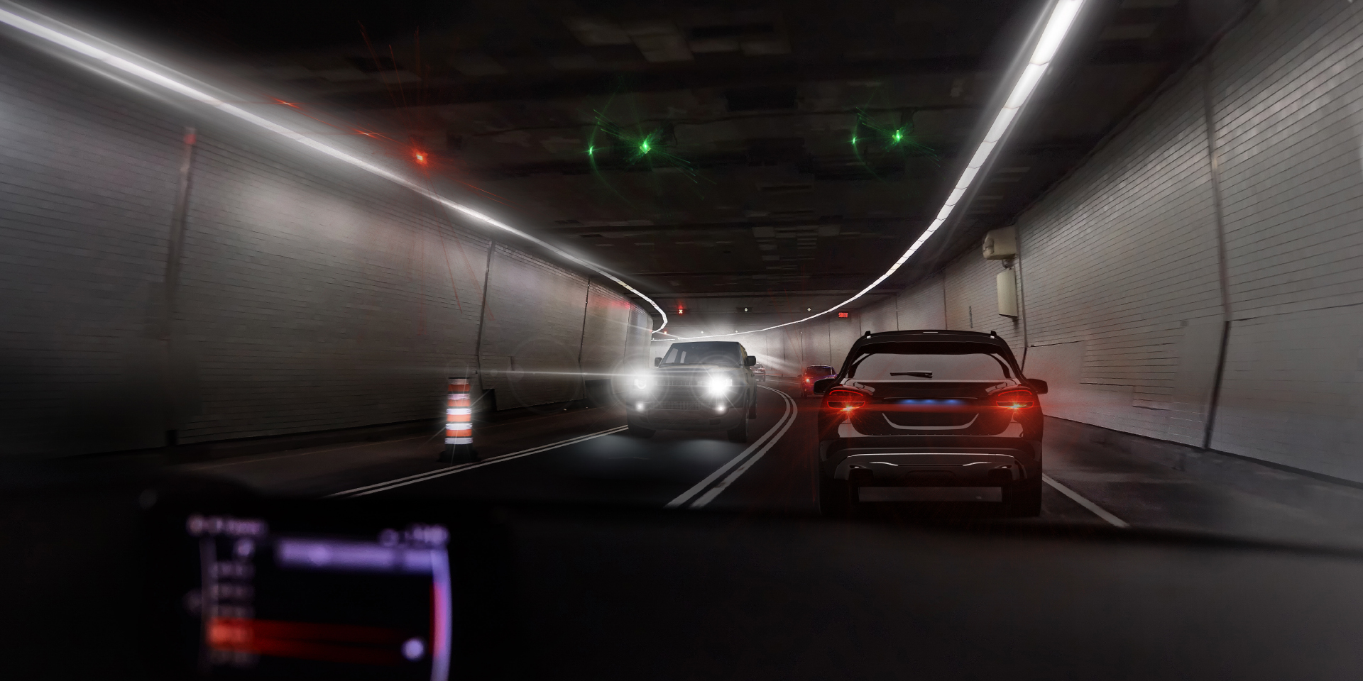 Two images of the point of view of a driver in a tunnel with incoming traffic, showing on one image glare from the car and tunnel lights and one the other image clearly reduced glare.