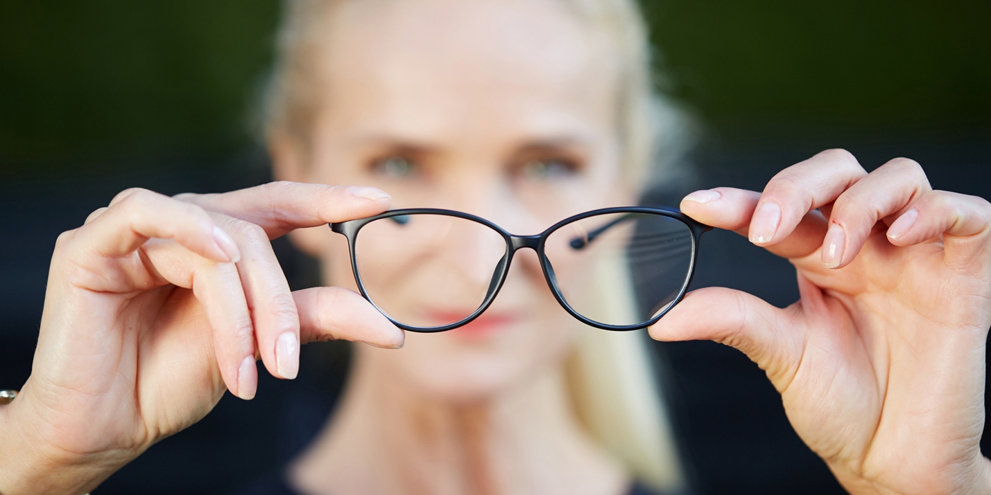 Too strong, too weak or poorly fitted: what can the wrong spectacle lenses do to your eyes?